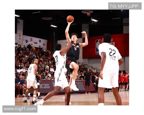 小卡独自训练至六月力求提升身体适应高强度对抗能力