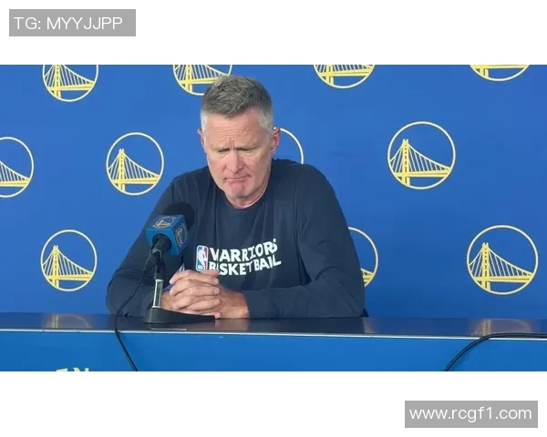 科尔分享二阵容控球策略强调多名控球手与霍福德的独特优势