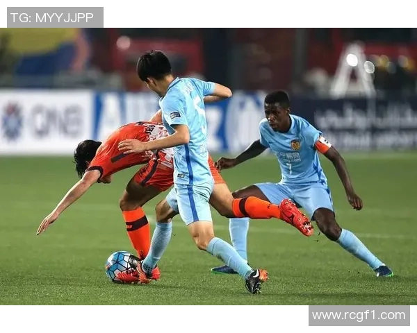 芬奇坦言球队对手速度过于敬畏强调持球压迫需加强