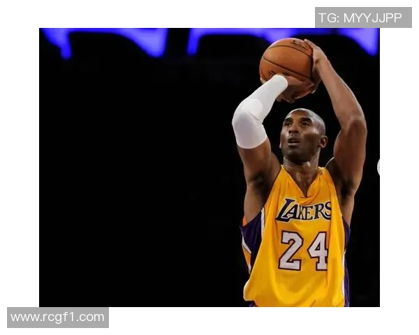 哈利伯顿称赞科比即使跟腱断裂仍能走出球场展现非凡毅力