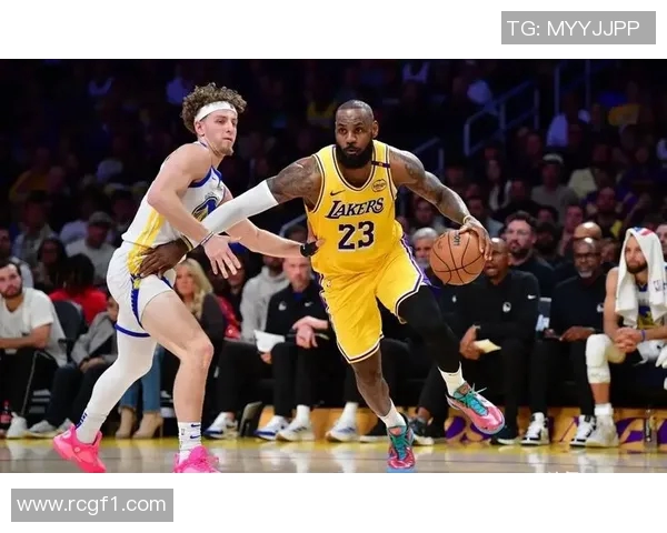 勇士在严控三巨头出场时间下逆袭湖人能否挑战时间老人夺冠