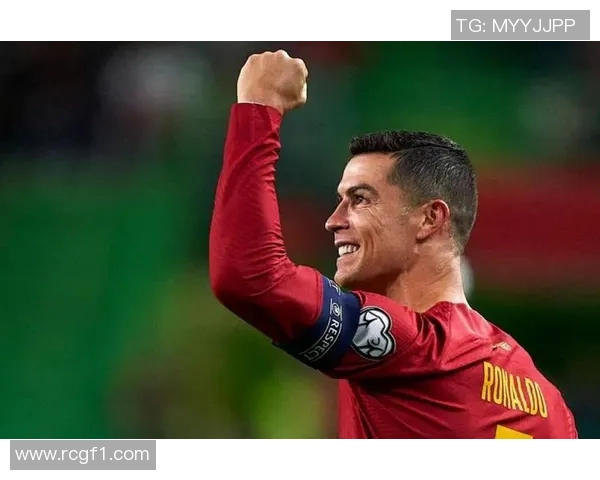 C罗社交媒体分享庆祝照片喜迎950球里程碑助力球队获胜的喜悦