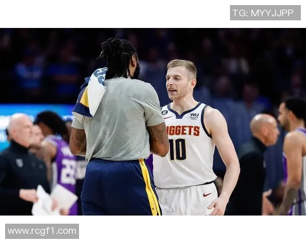 哈珀在本场比赛中表现出色荣膺最佳后卫超越费尔斯卡斯尔和福克斯