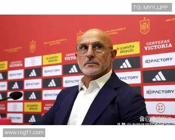 巴萨球员完成本周最后训练弗里克再次缺席引关注