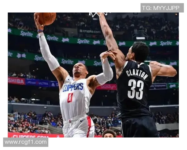 快船赛季开局惨淡仅6胜18负西部倒数第二比篮网更糟糕