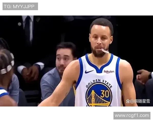 库里谈比赛开局表现不佳并分析队友对场上空间的影响