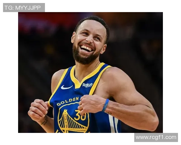 库里赞追梦独特贡献小佩顿展现个人风格助力球队 库里赞追梦独特贡献小佩顿展现个人风格助力球队